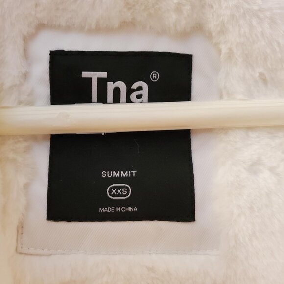 TNA Parka - Picture 3 of 5